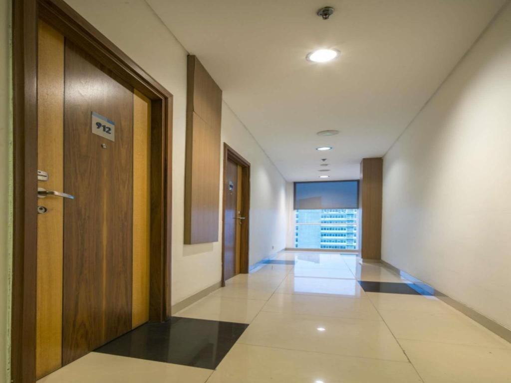 Hotel 88 Grogol By Wh Jakarta Extérieur photo